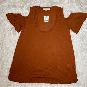PROJECT SOCIAL T LOVES UO Cold Shoulder Top NWT M